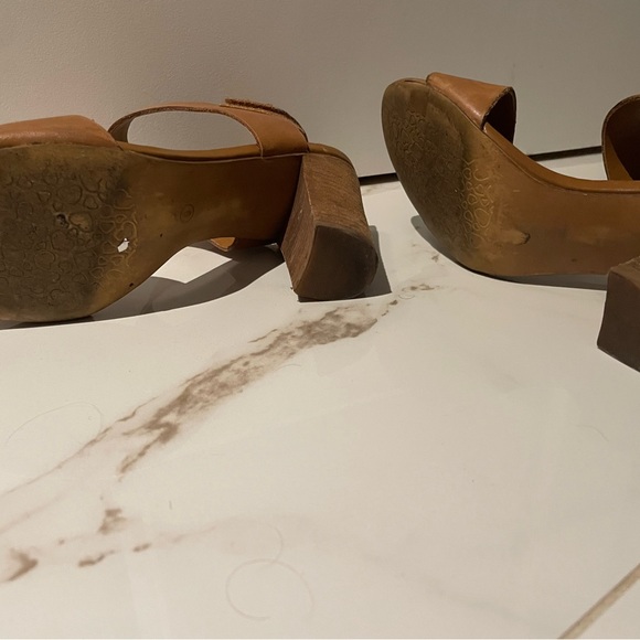 Steve Madden Nude Heels (Sandals, Block Heel) - Picture 4 of 4